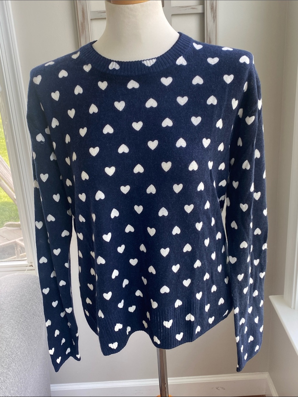 J.Crew 100% Cashmere classic-fit crewneck navy sweater heart print large NWT
